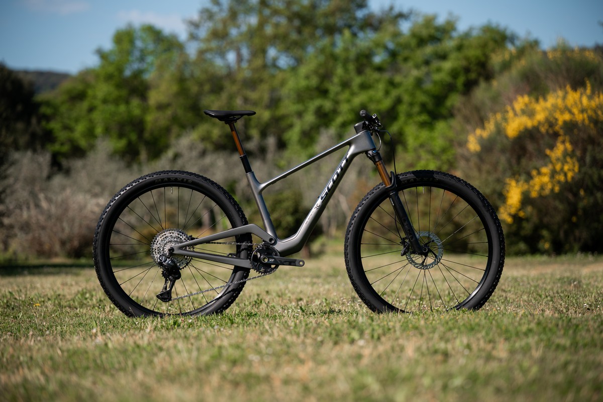 Novi Scott Spark RC EXPERT